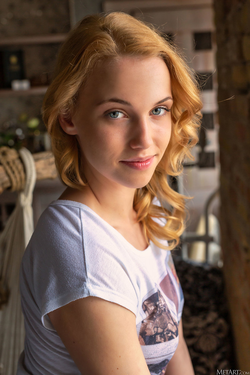Диана, 32